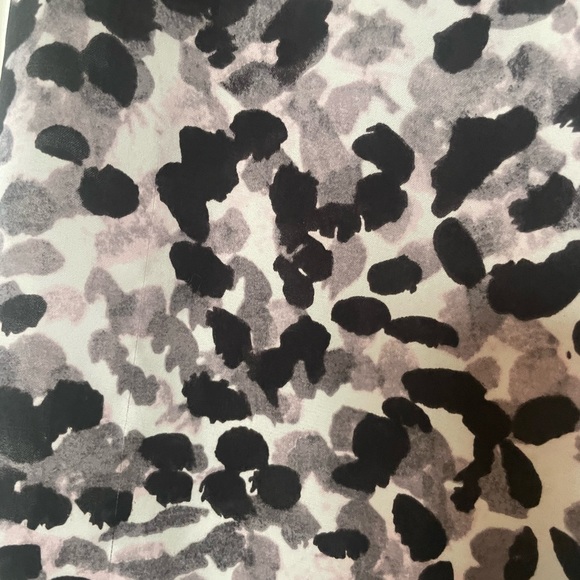 Banana Republic Patterned Blouse - Picture 4 of 4